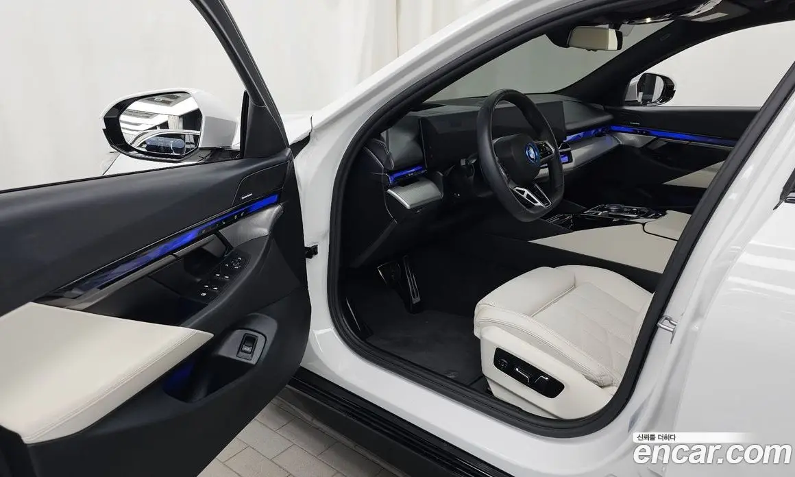 BMW 5 серия 2025 2.0 автомат (гидро), фото 13