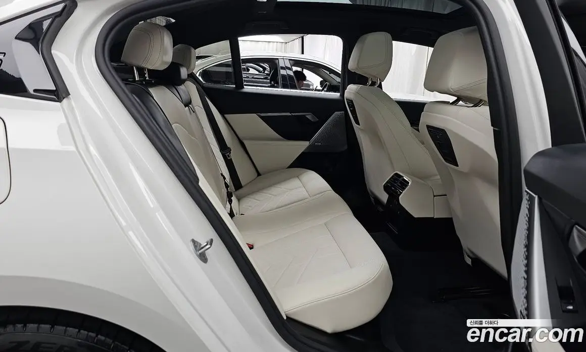 BMW 5 серия 2025 2.0 автомат (гидро), фото 18