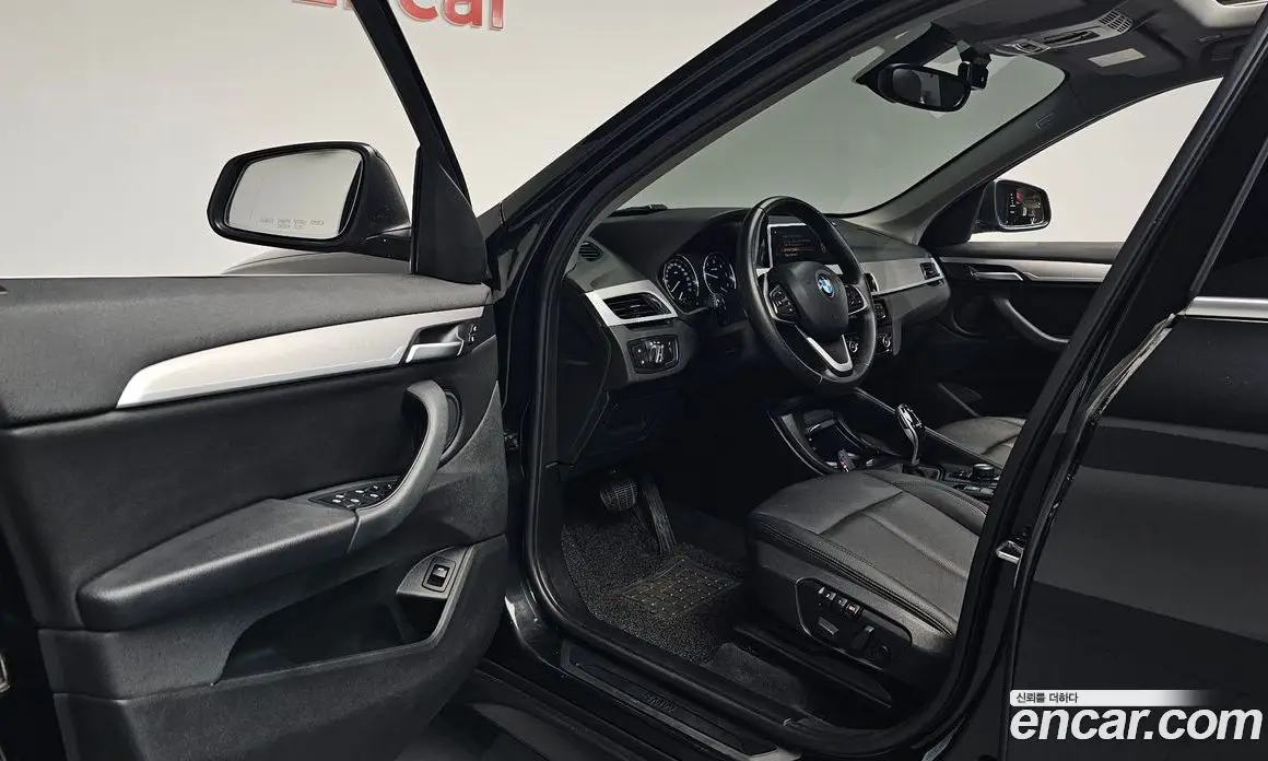BMW X1 2020 2.0 автомат (гидро), фото 13