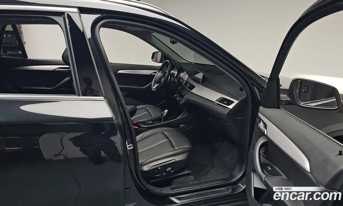 BMW X1 2020 2.0 автомат (гидро), фото 16