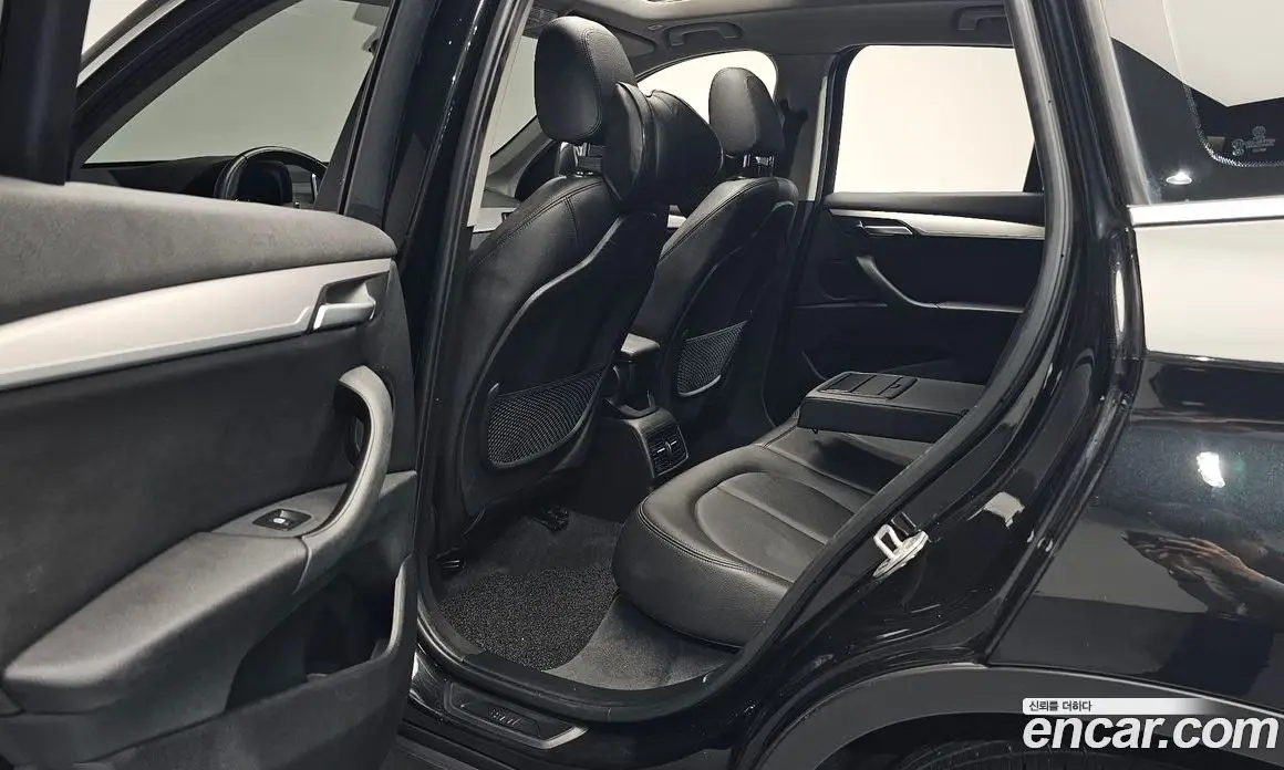 BMW X1 2020 2.0 автомат (гидро), фото 17