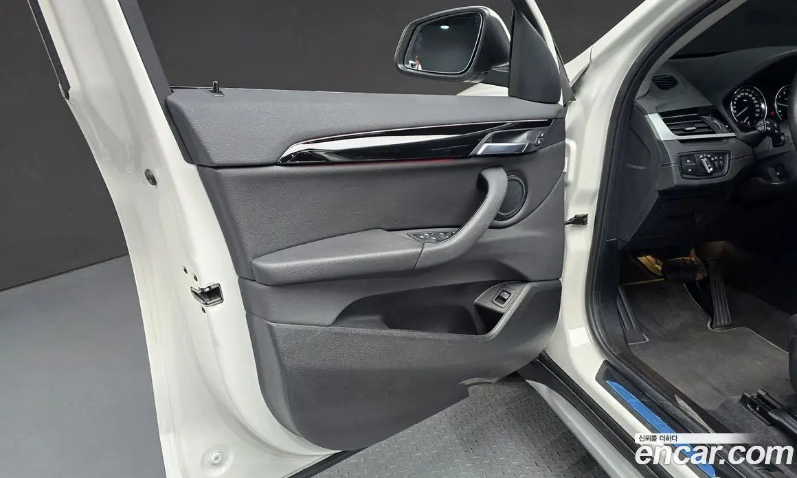 BMW X1 2022 2.0 автомат (гидро), фото 14