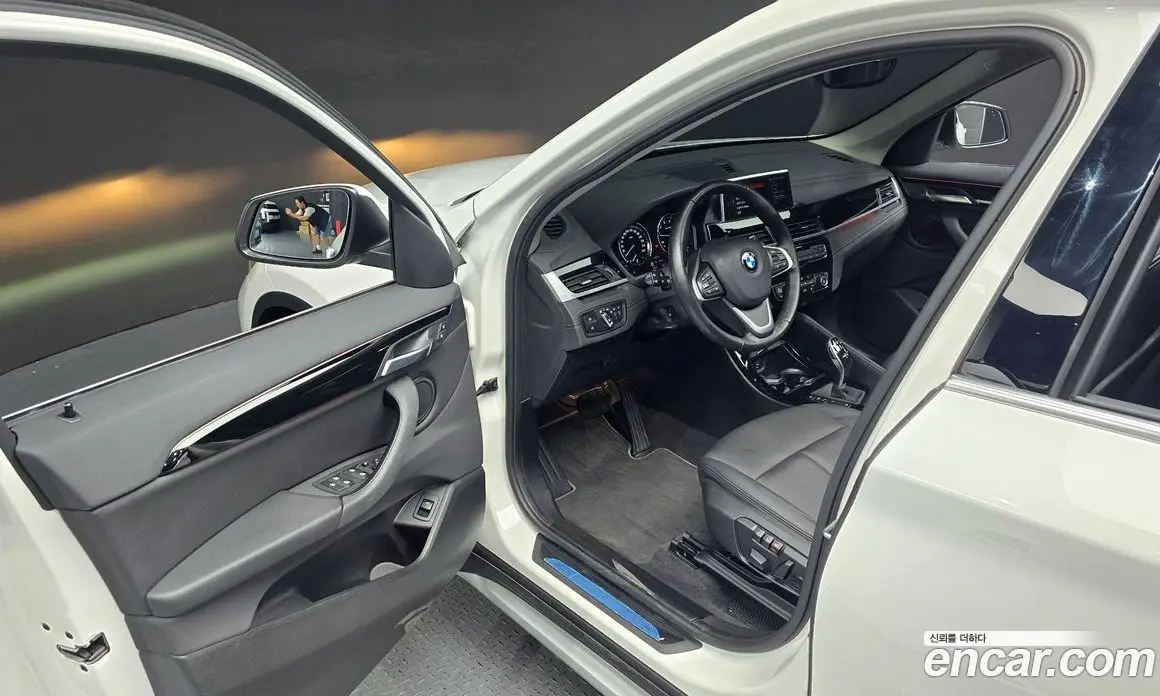 BMW X1 2022 2.0 автомат (гидро), фото 17