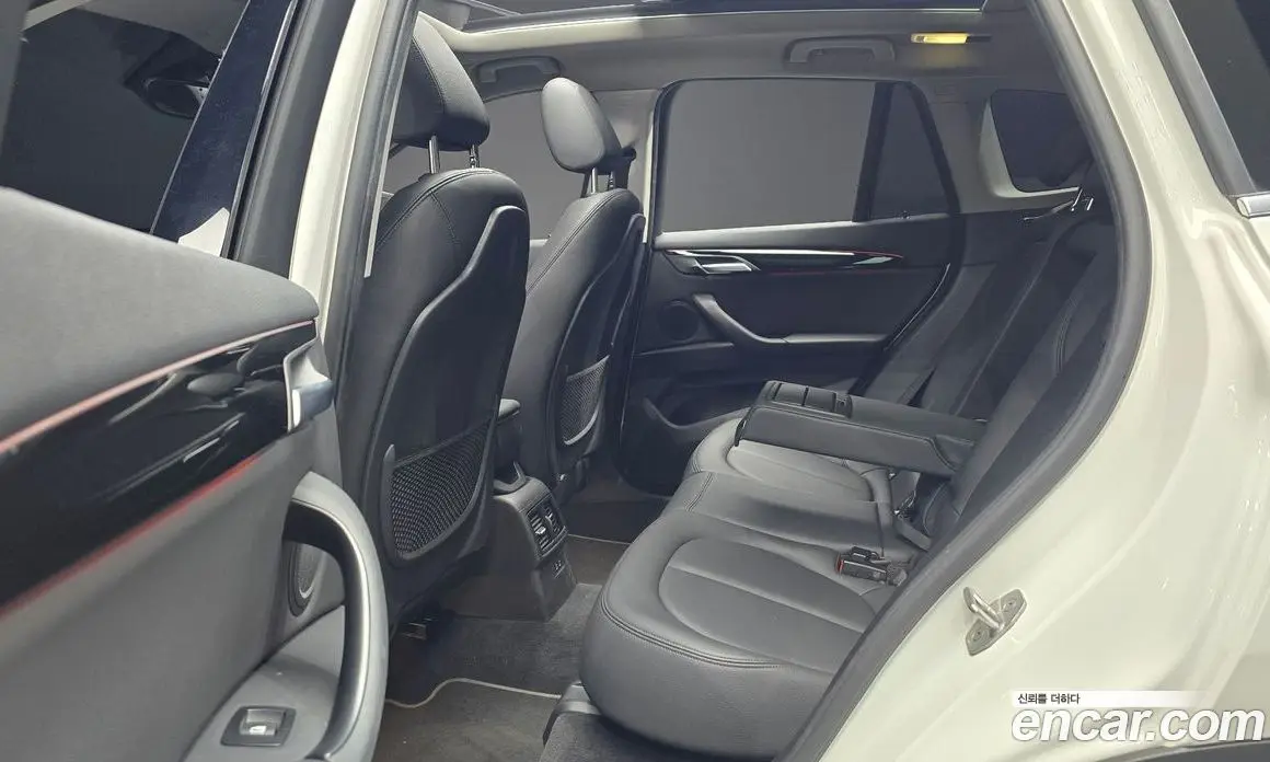 BMW X1 2022 2.0 автомат (гидро), фото 18