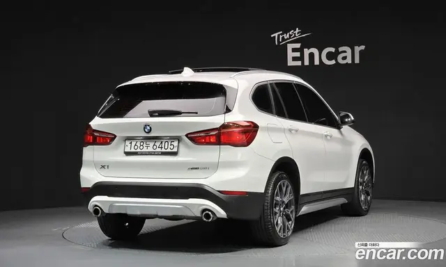 BMW X1 2022 2.0 автомат (гидро), миниатюра 2