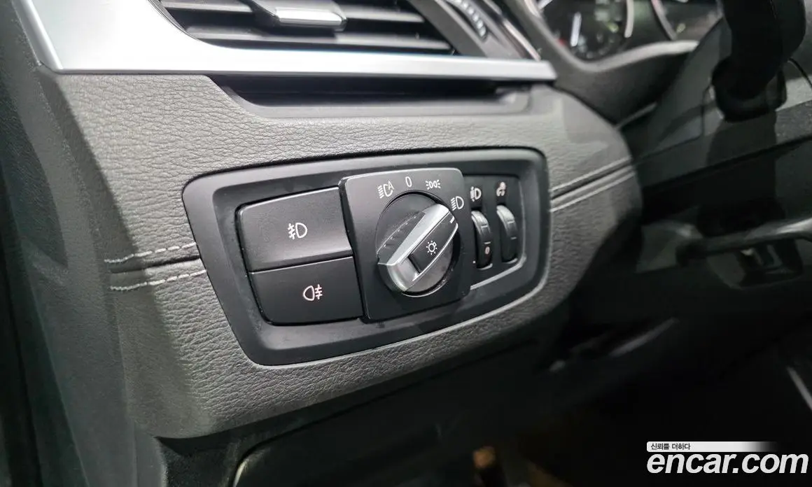 BMW X1 2022 2.0 автомат (гидро), фото 12