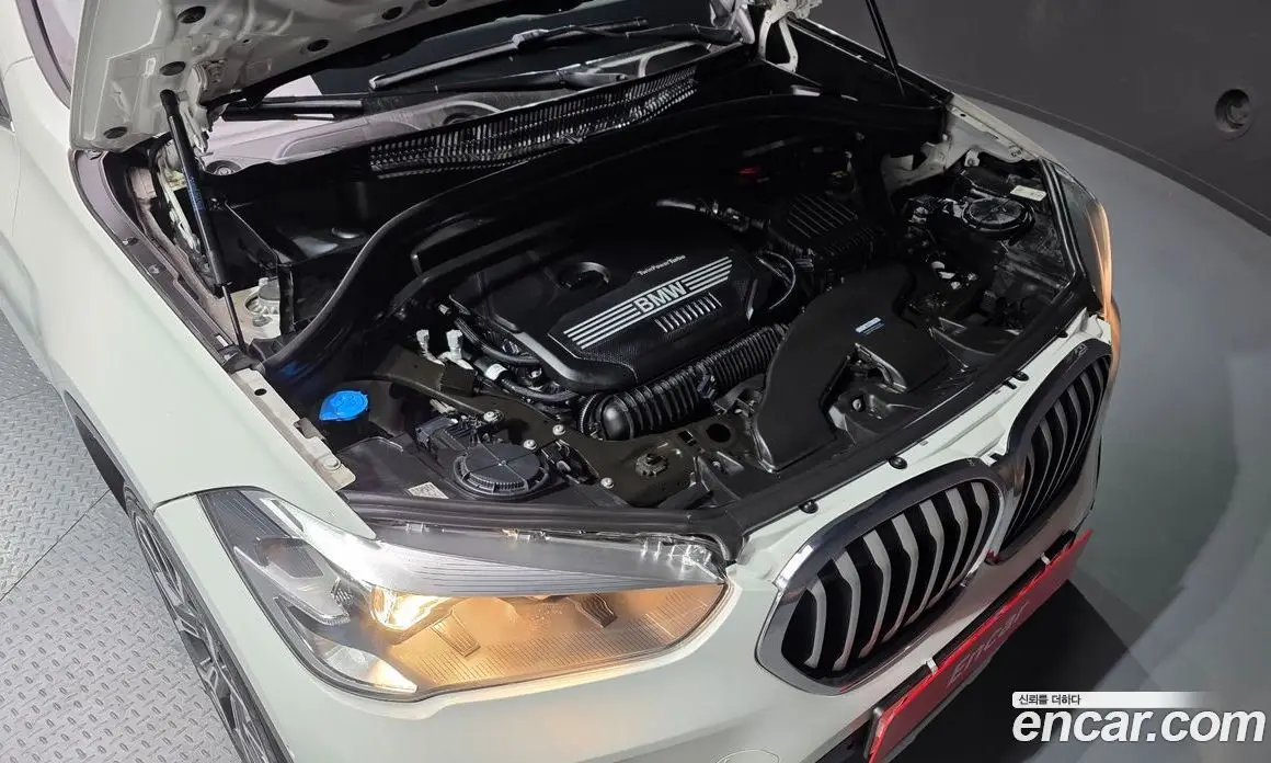 BMW X1 2022 2.0 автомат (гидро), фото 6