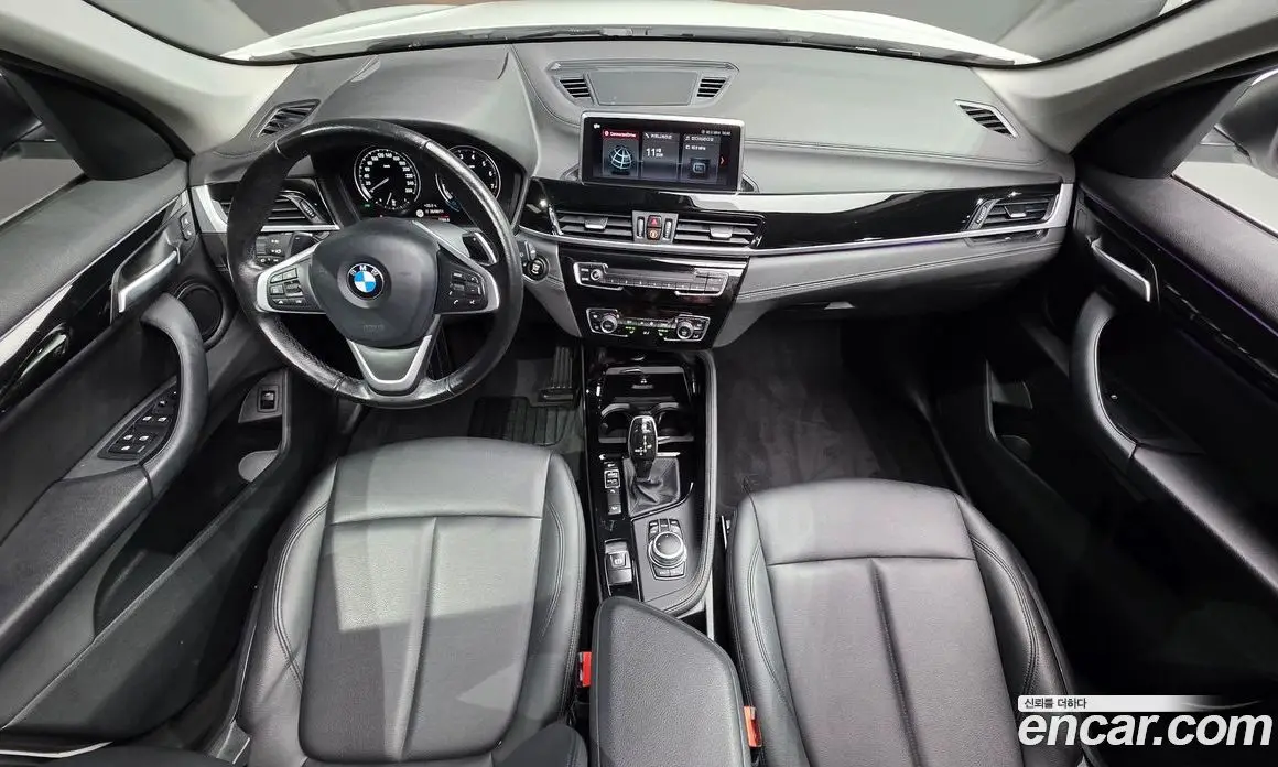 BMW X1 2022 2.0 автомат (гидро), фото 7