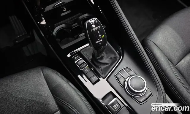 BMW X1 2022 2.0 автомат (гидро), миниатюра 9