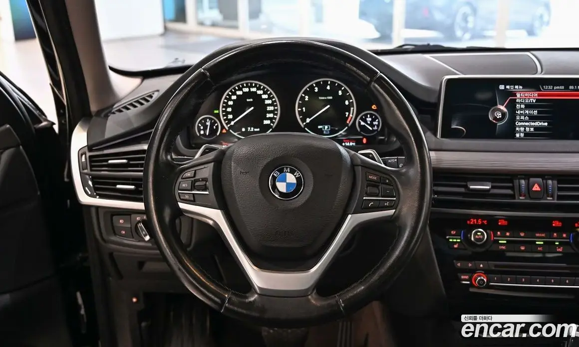 BMW X5 2016 2.0 автомат (гидро), фото 11