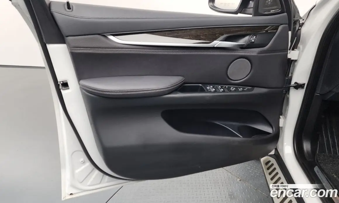 BMW X6 2019 3.0 автомат (гидро), фото 13