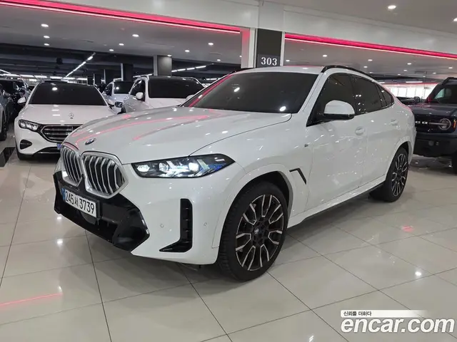 BMW X6, 2025, 6 237 км