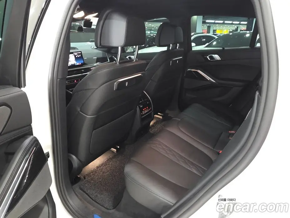BMW X6 2025 3.0 автомат (гидро), фото 12