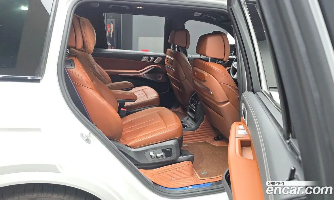 BMW X7 2024 4.4 автомат (гидро), фото 12