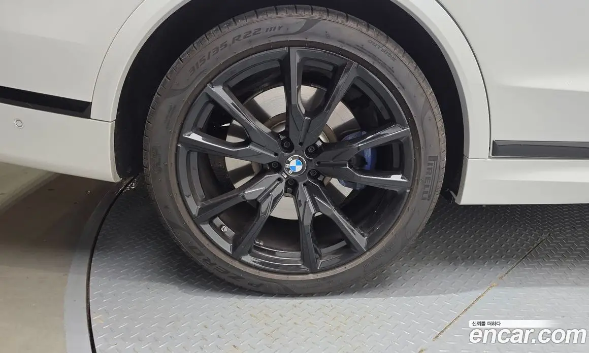 BMW X7 2024 4.4 автомат (гидро), фото 5
