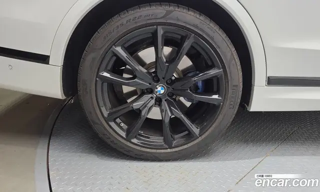 BMW X7 2024 4.4 автомат (гидро), миниатюра 5