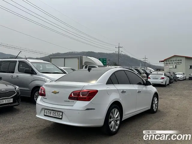 Chevrolet Cruze 2016 1.8 автомат (гидро), миниатюра 3