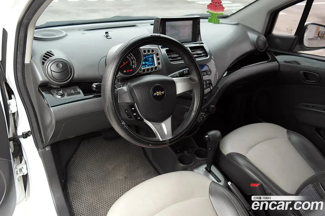 Chevrolet Spark 2011 1.0 автомат (гидро), фото 15