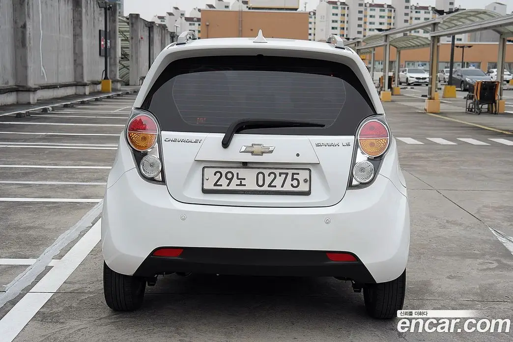 Chevrolet Spark 2011 1.0 автомат (гидро), фото 4