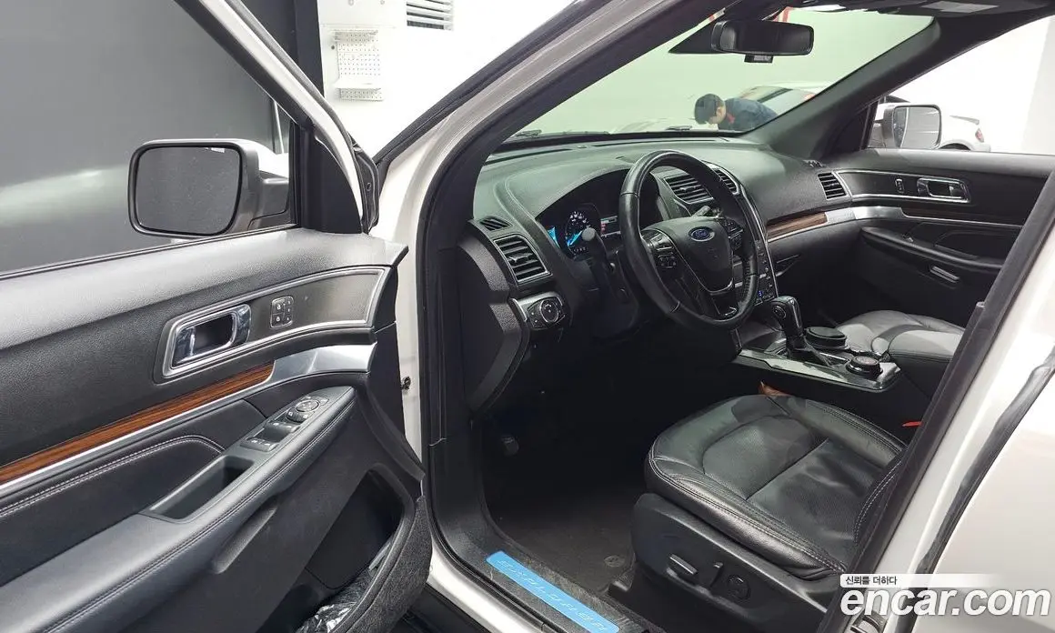 Ford Explorer 2019 2.3 автомат (гидро), фото 13