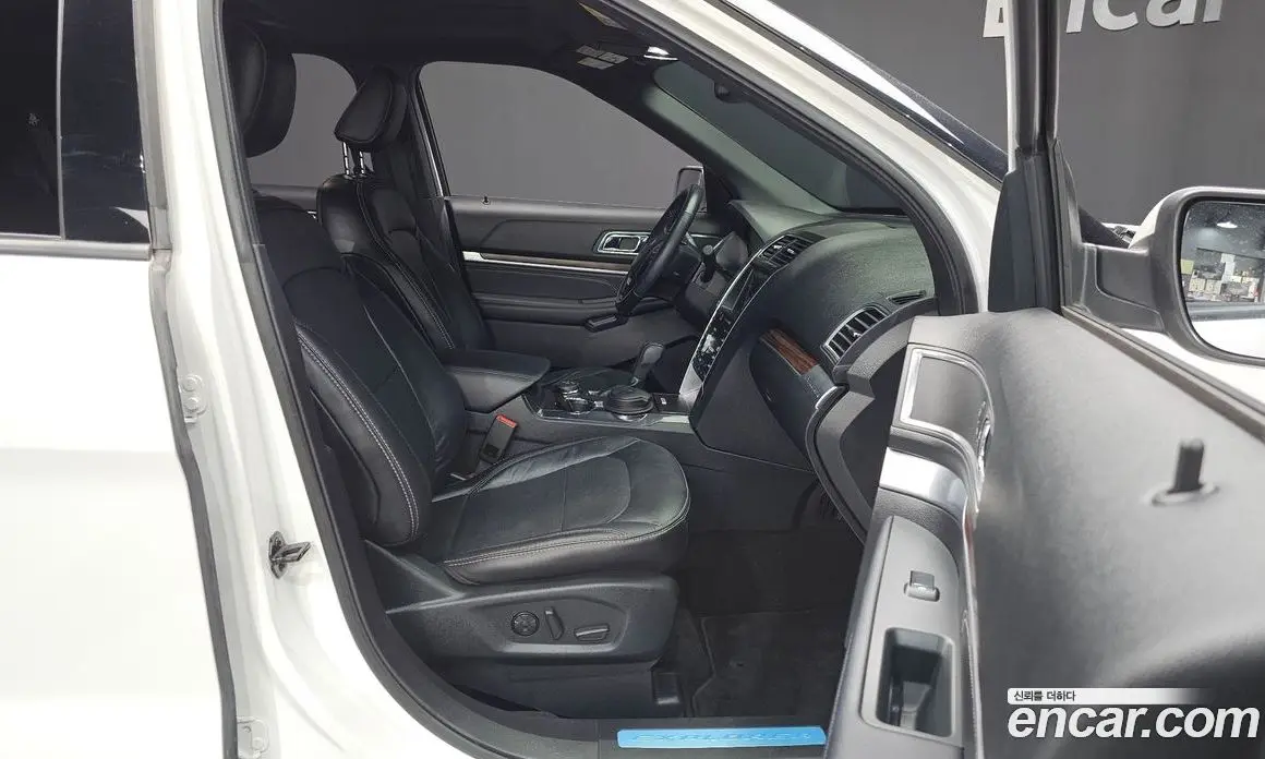 Ford Explorer 2019 2.3 автомат (гидро), фото 17