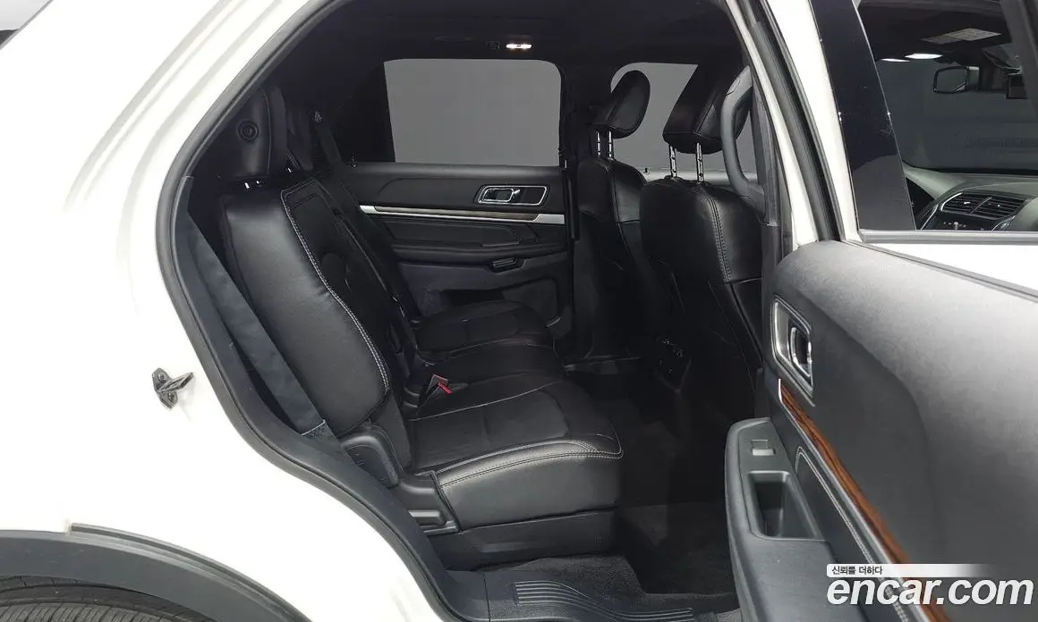 Ford Explorer 2019 2.3 автомат (гидро), фото 18