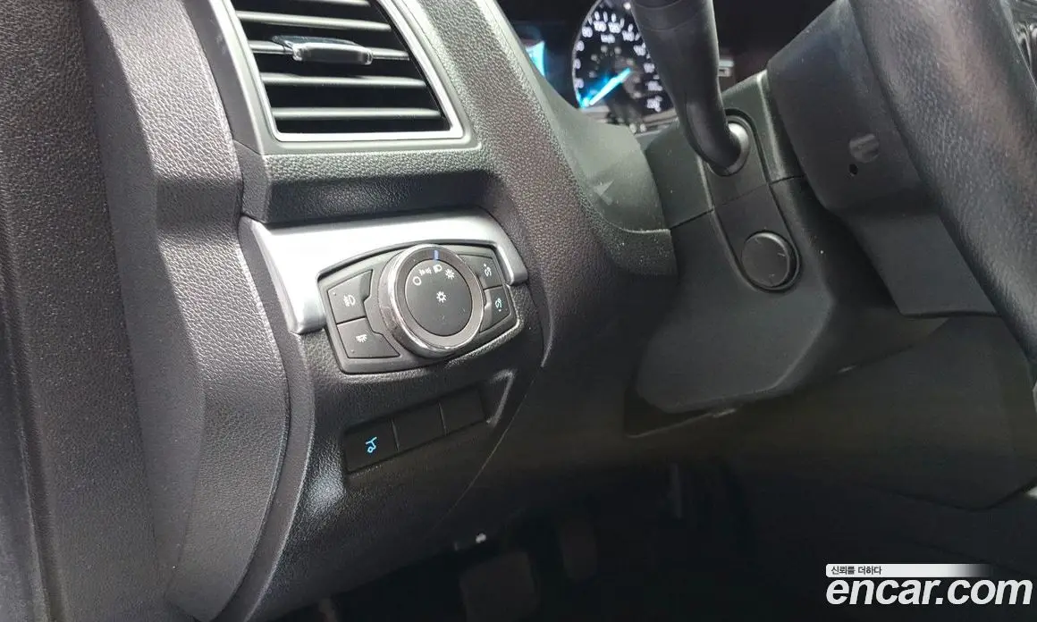 Ford Explorer 2019 2.3 автомат (гидро), фото 28