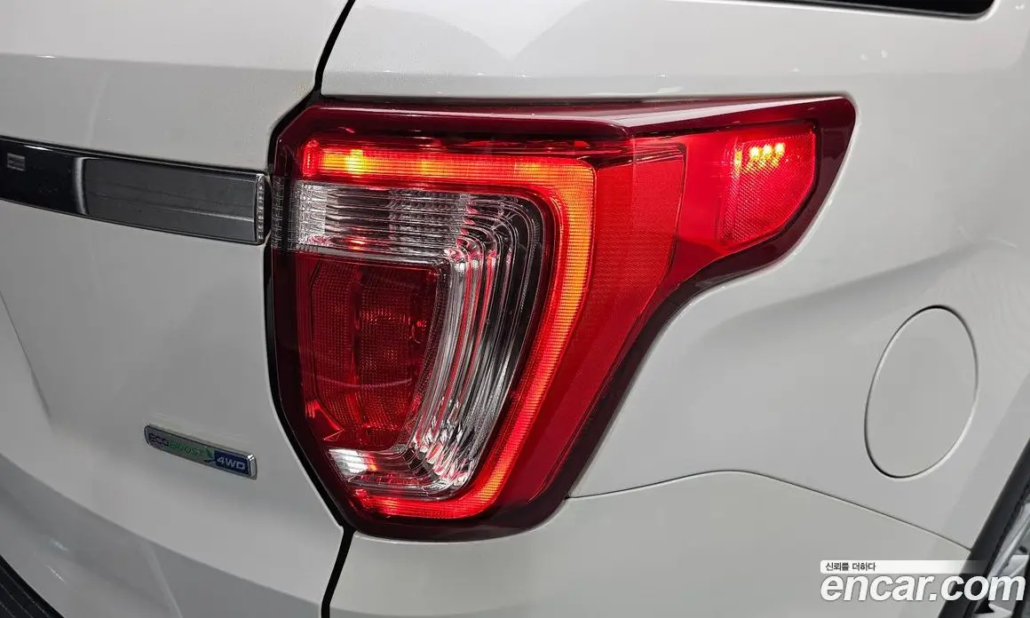 Ford Explorer 2019 2.3 автомат (гидро), фото 9