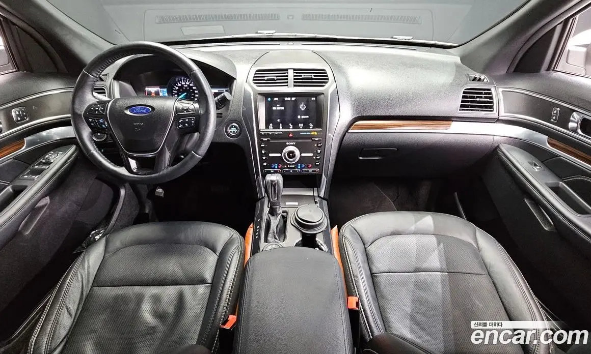 Ford Explorer 2019 2.3 автомат (гидро), фото 10
