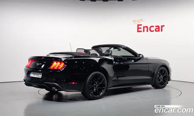 Ford Mustang 2020 2.3 автомат (гидро), миниатюра 2