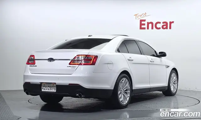 Ford Taurus 2017 2.0 автомат (гидро), миниатюра 2