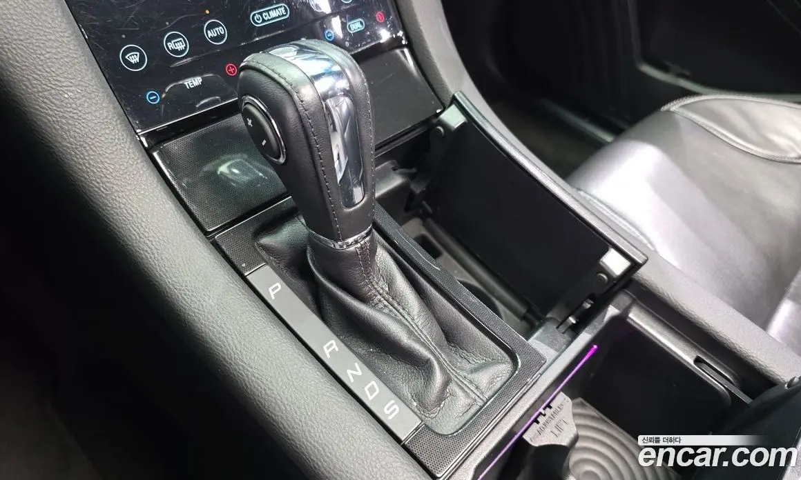 Ford Taurus 2017 2.0 автомат (гидро), фото 12