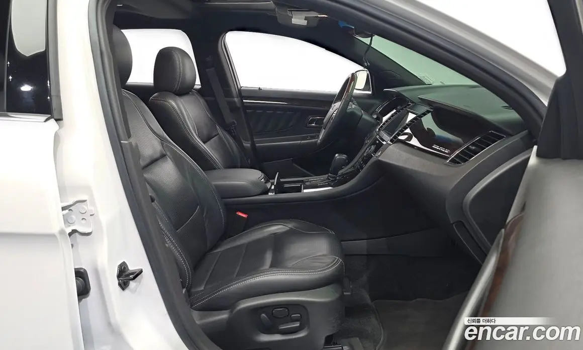 Ford Taurus 2017 2.0 автомат (гидро), фото 16
