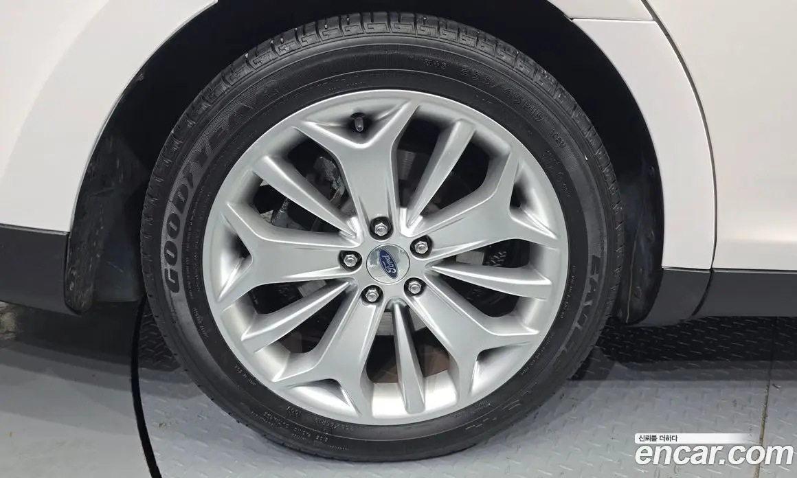 Ford Taurus 2017 2.0 автомат (гидро), фото 5