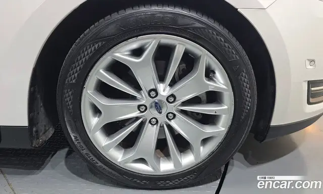 Ford Taurus 2017 2.0 автомат (гидро), миниатюра 7