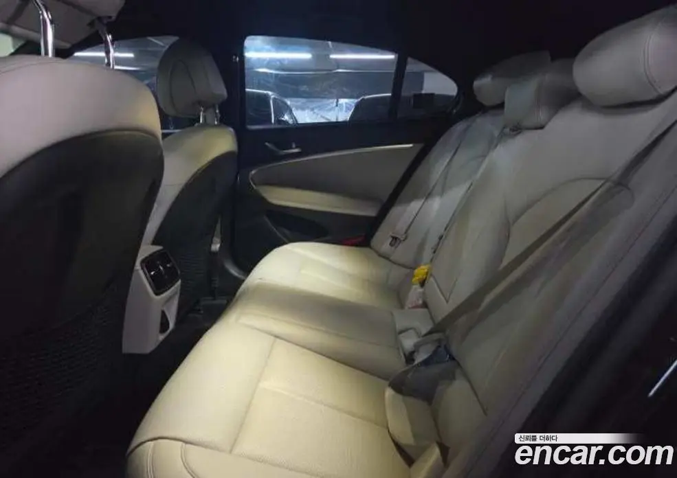Genesis G70 2022 2.0 автомат (гидро), фото 11
