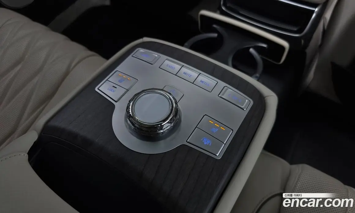 Genesis G80 2024 2.5 автомат (гидро), фото 24