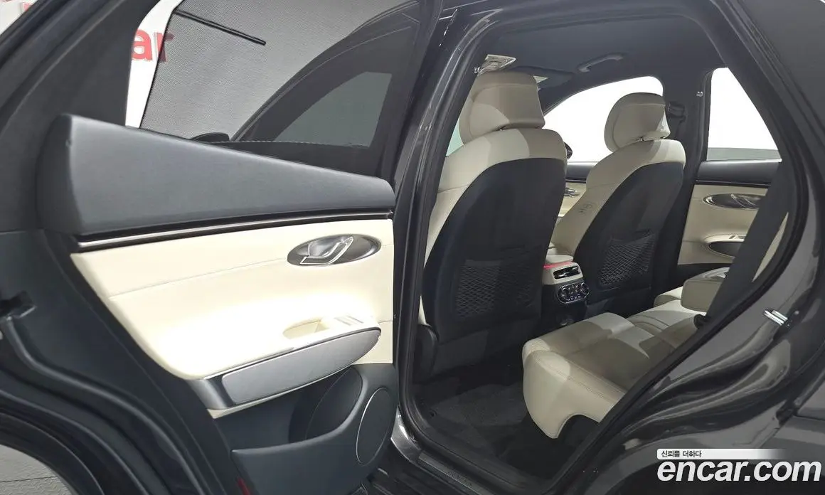 Genesis GV70 2022 0.1 автомат (гидро), фото 15