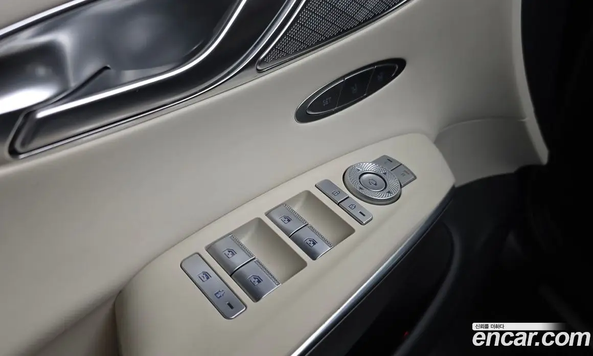Genesis GV70 2022 0.1 автомат (гидро), фото 26