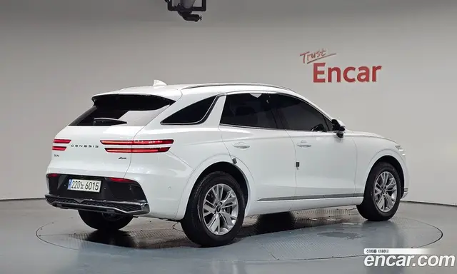 Genesis GV70, 2024, 28 038 км