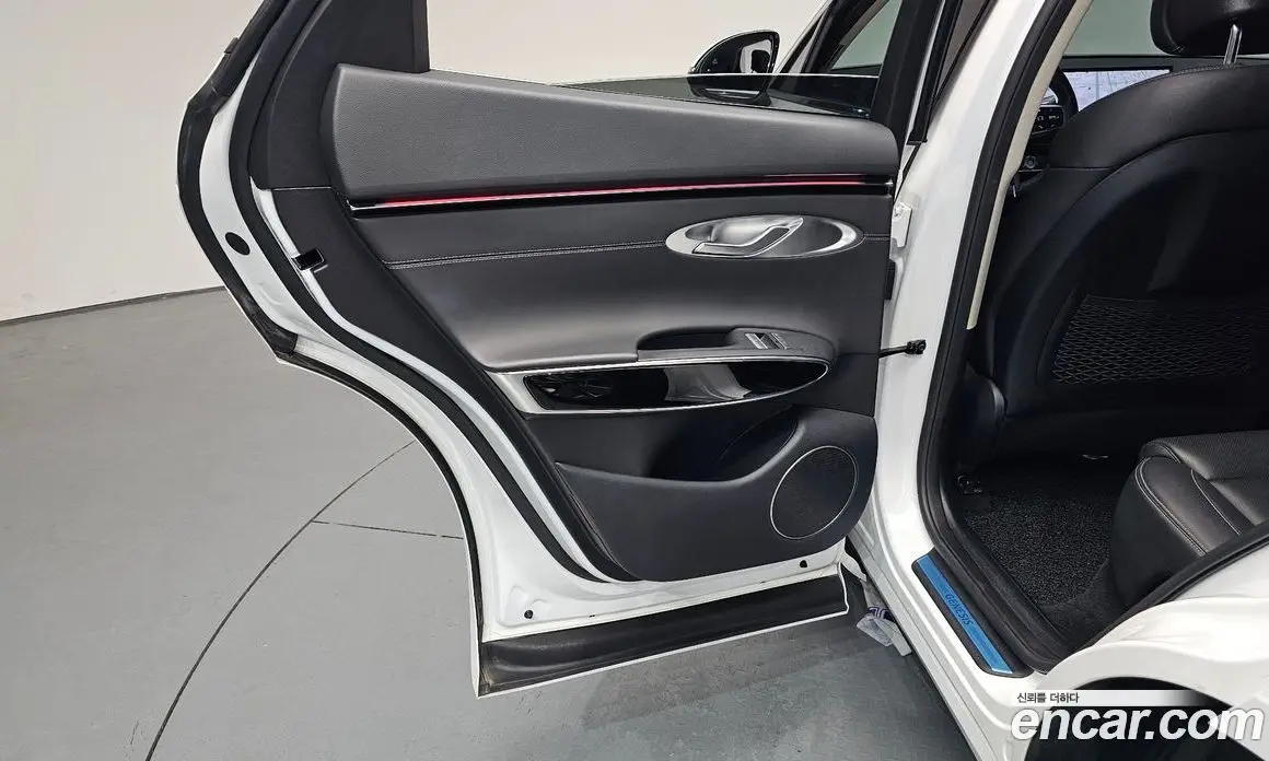 Genesis GV70 2024 2.5 автомат (гидро), фото 14