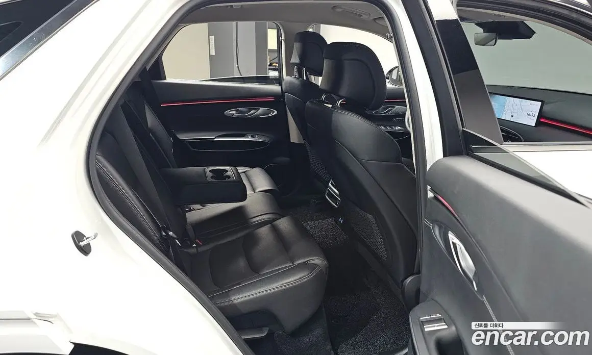 Genesis GV70 2024 2.5 автомат (гидро), фото 16