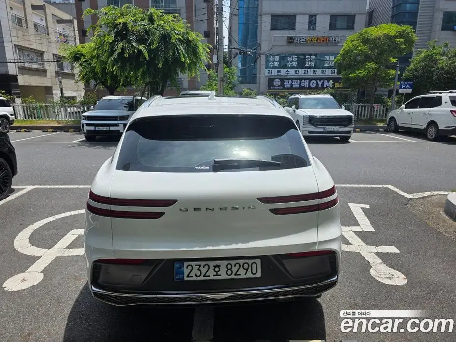 Genesis GV70 2026 2.5 автомат (гидро), фото 4