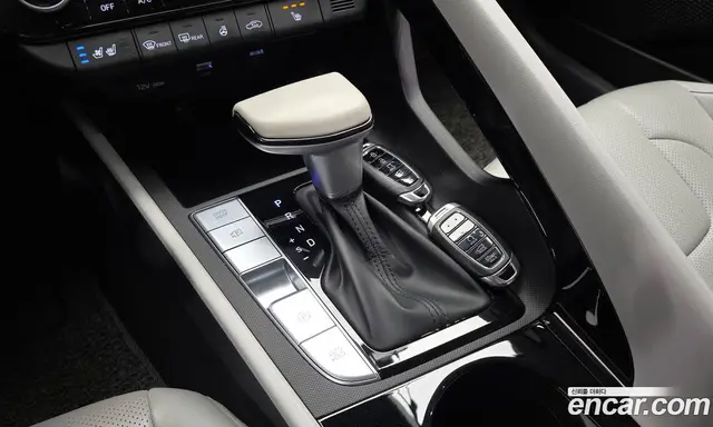 Hyundai Avante 2020 1.6 автомат (гидро), миниатюра 9