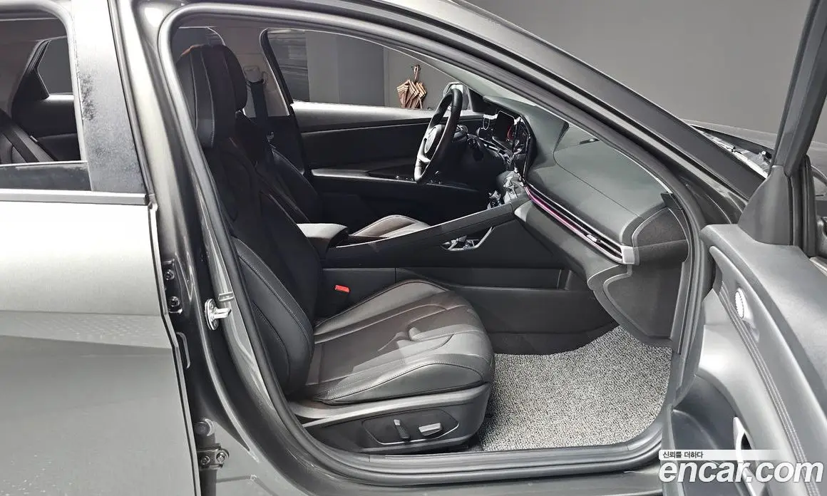 Hyundai Avante 2023 1.6 автомат (гидро), фото 16