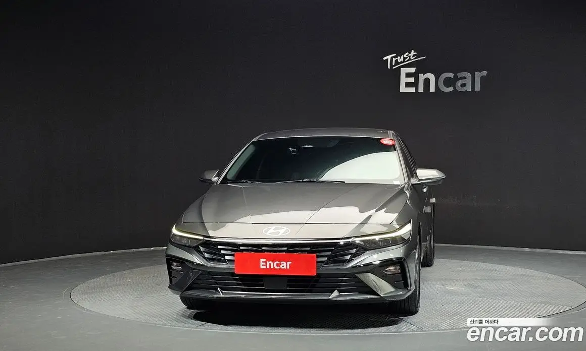 Hyundai Avante 2023 1.6 автомат (гидро), фото 3