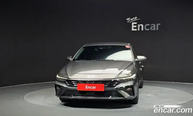 Hyundai Avante 2023 1.6 автомат (гидро), миниатюра 3
