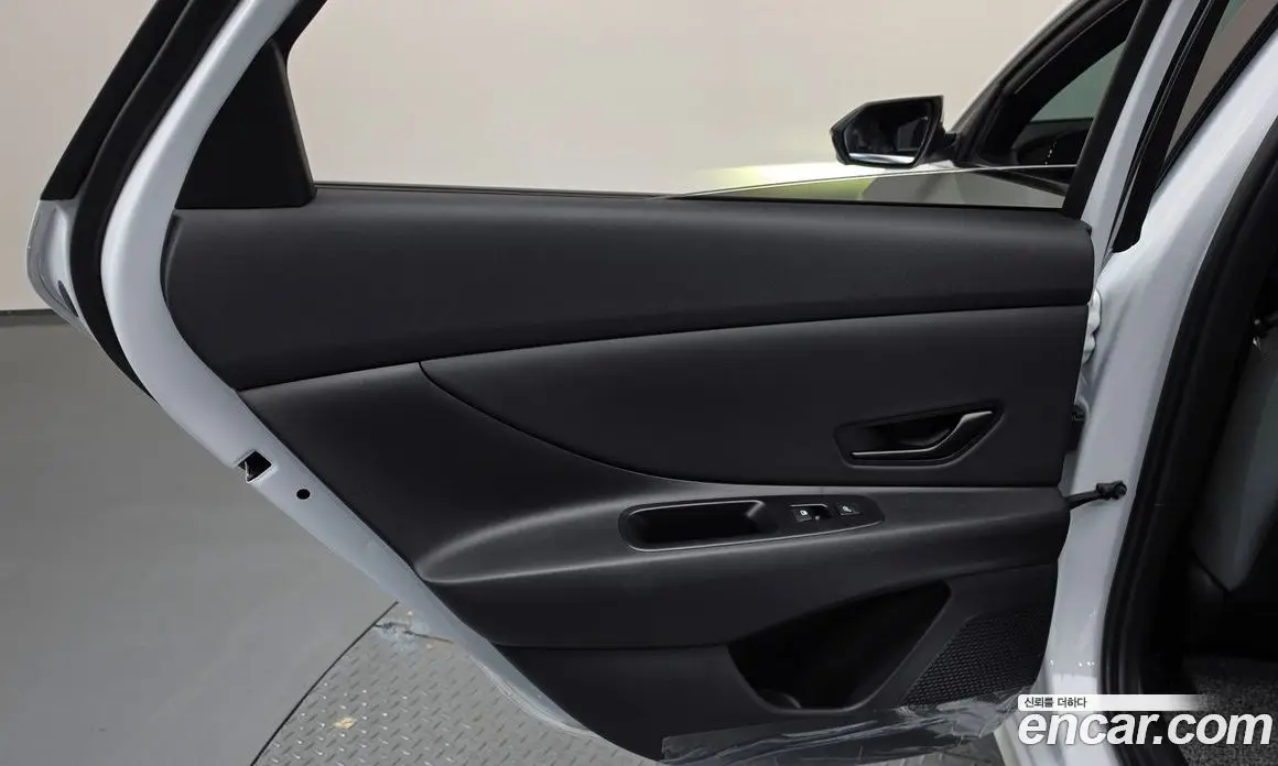 Hyundai Avante 2024 1.6 автомат (гидро), фото 14