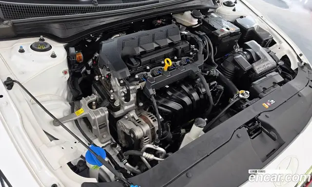 Hyundai Avante 2024 1.6 автомат (гидро), миниатюра 5