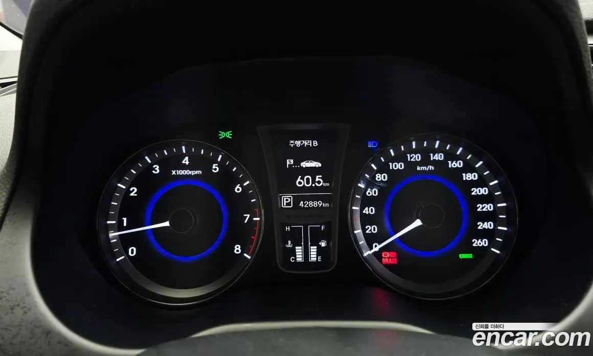 Hyundai Grandeur 2013 3.0 автомат (гидро), фото 11